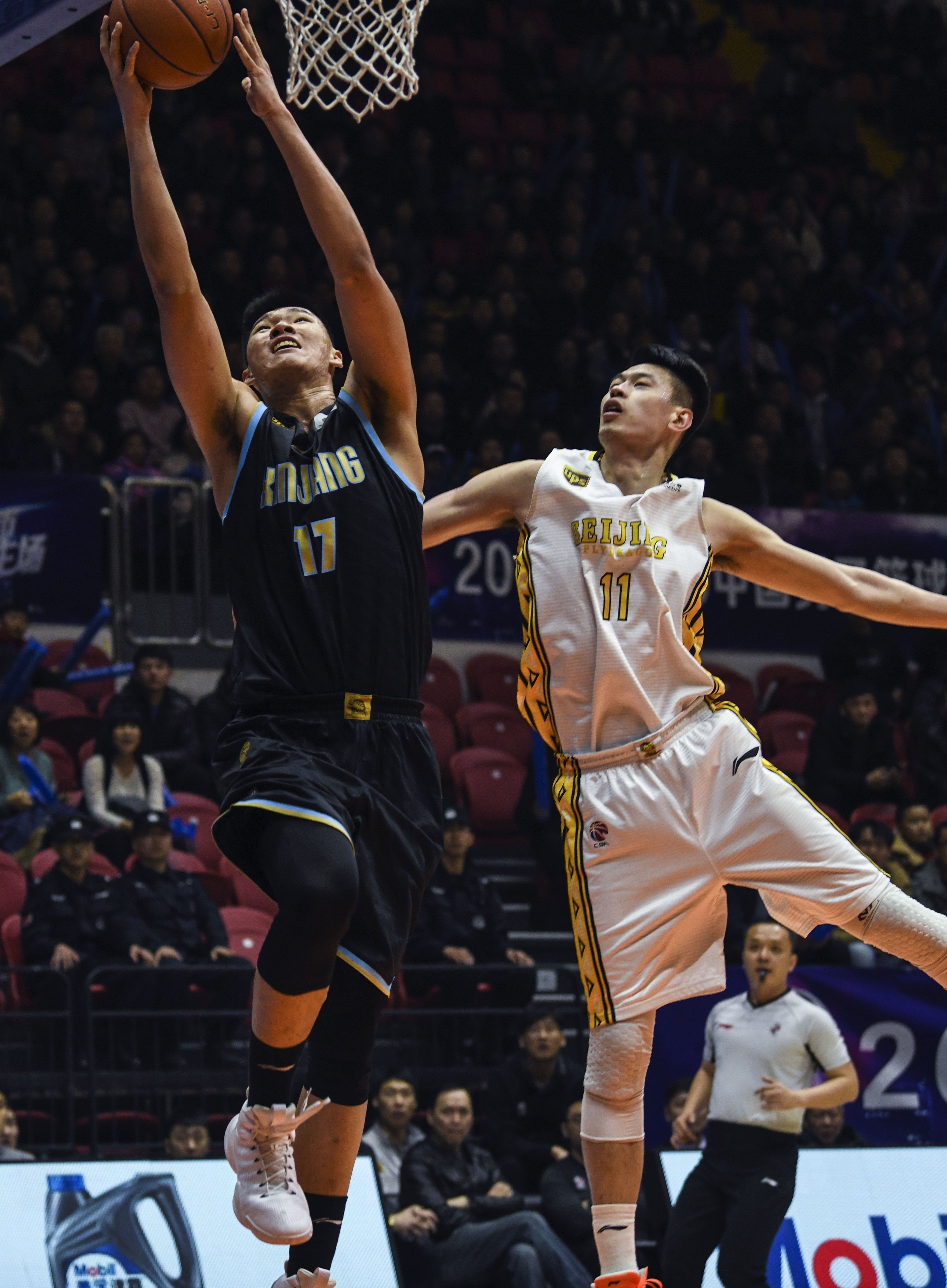 处于劣势的 处于劣势的